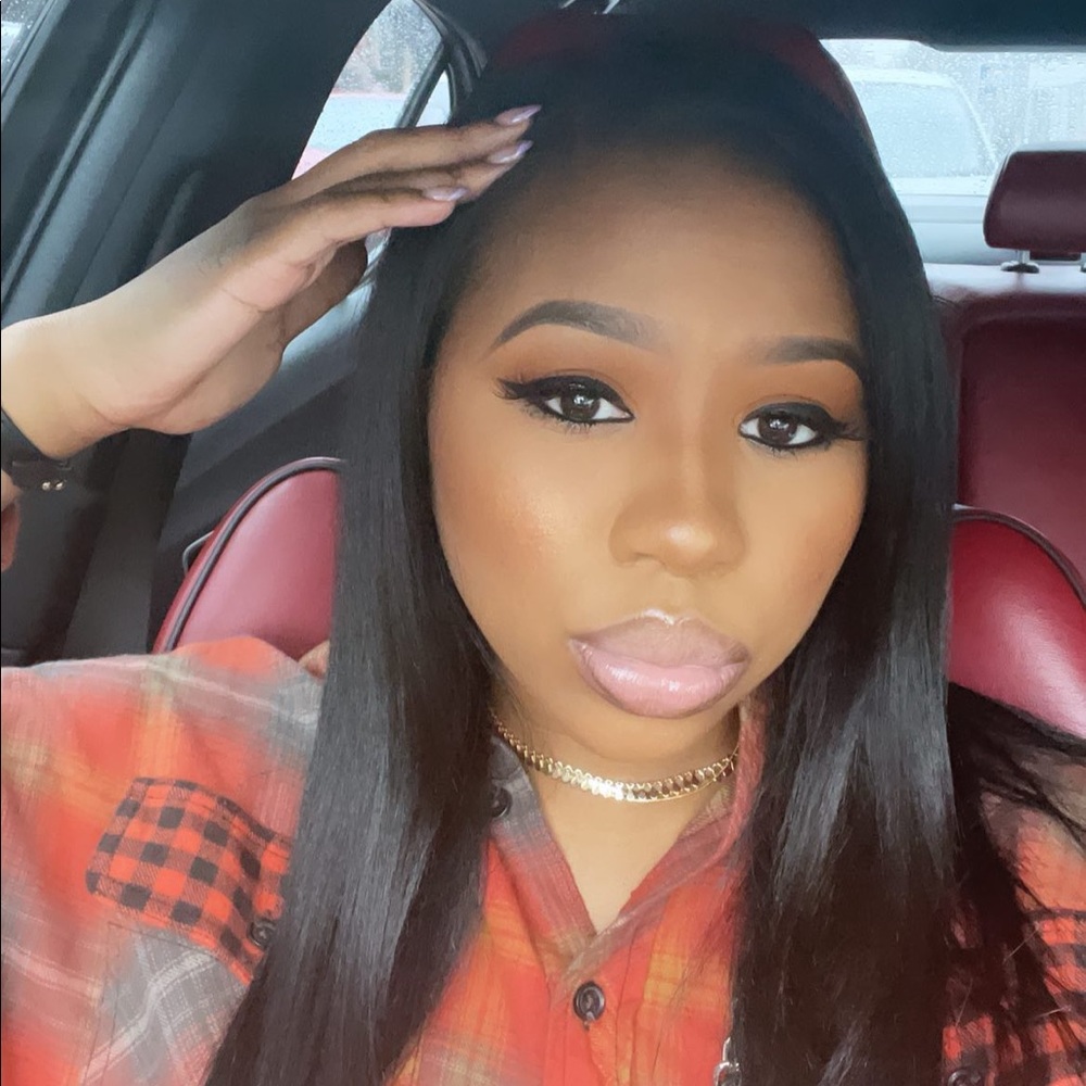 Meet your Posher, Deanna